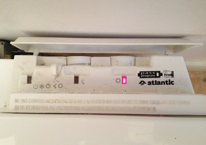 Le thermostat d'un convecteur Atlantic