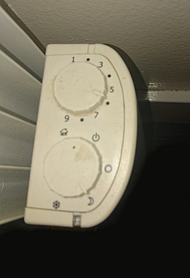 thermostat embarqué sur un radiateur électrique