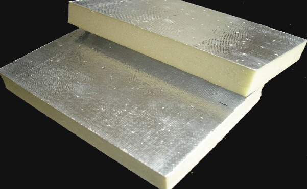 Mousse polyuréthane avec feuille d'aluminium